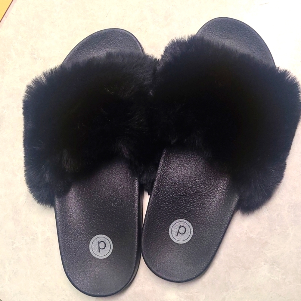 Black Pure Barre furry slides